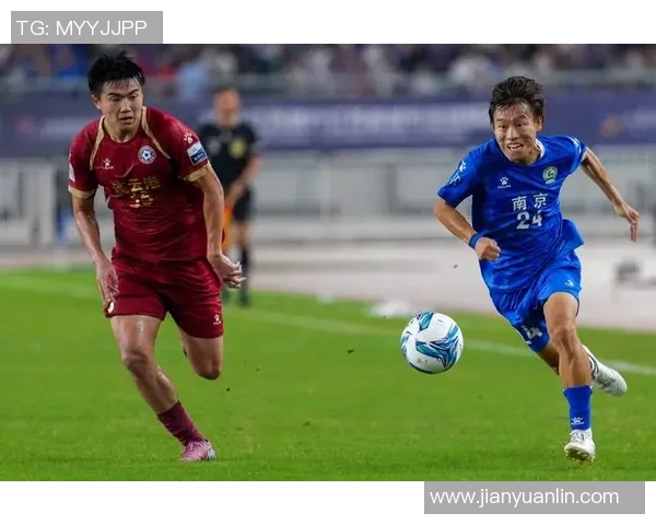 南京足球队在城市联赛中以87分稳居榜首争冠形势一片大好