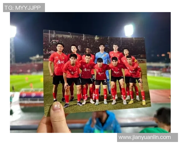 赛后分析深圳足球队与广州足球队的战术意识与表现对比